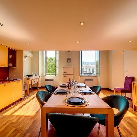 Loft Sur Le Port De Apartment Nizza